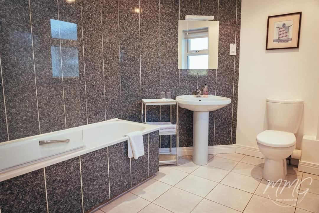 Aaranmore Lodge Guest House Portrush Kültér fotó